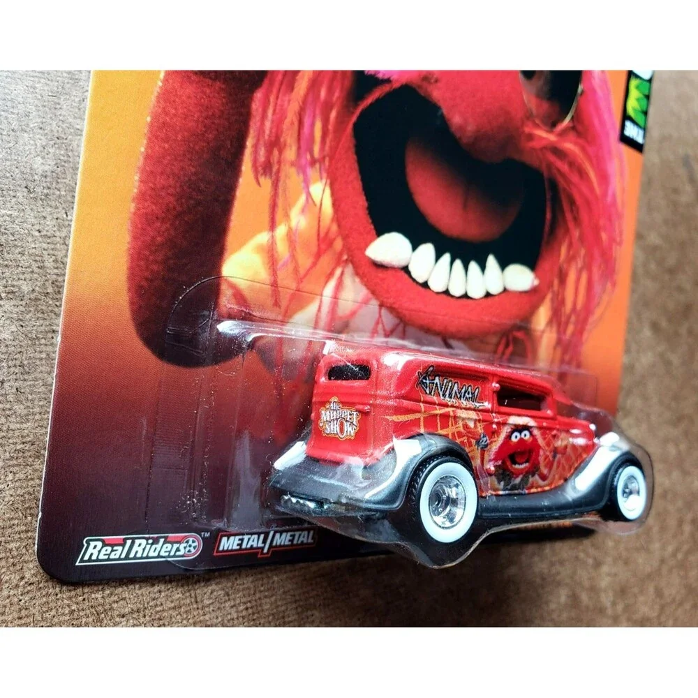 2014 Hot Wheels '34 FORD SEDAN DELIVERY Red/Black  POP CULTURE: THE MUPPETS 1:64